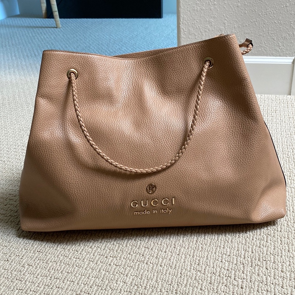 Tan Gucci Shoulder Bag